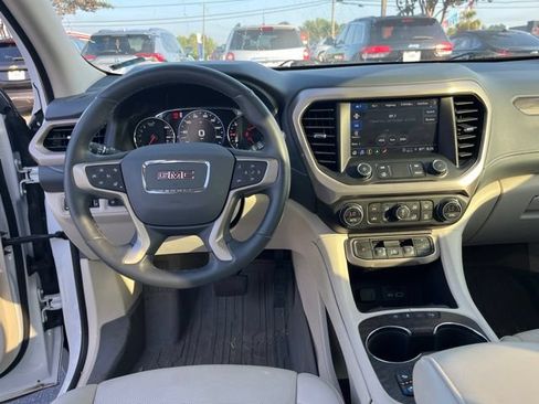 Used 2023 GMC Acadia Denali w/ Denali Ultimate Package FWD image 17