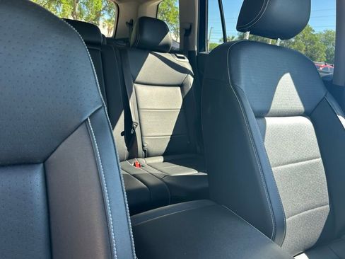 Used 2023 Volkswagen Atlas SE w/ Black Wheel Package image 36