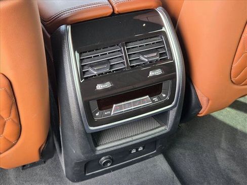 Used 2024 BMW X7 M60i AWD/4WD image 26