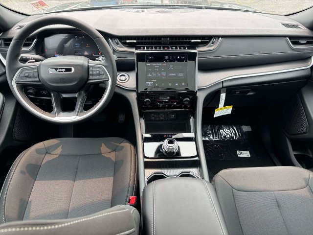 New 2026 Jeep Grand Cherokee Laredo X AWD/4WD image 3