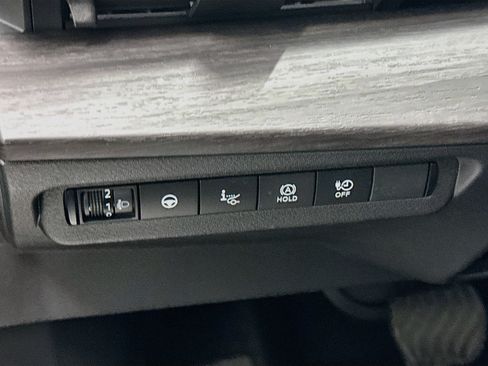 Used 2024 Nissan Ariya AWD image 17