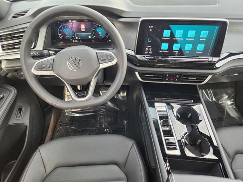 New 2026 Volkswagen Atlas Cross Sport SEL R-Line image 2