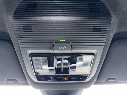 Used 2024 Volkswagen Atlas Cross Sport SEL Premium R-Line AWD/4WD image 16