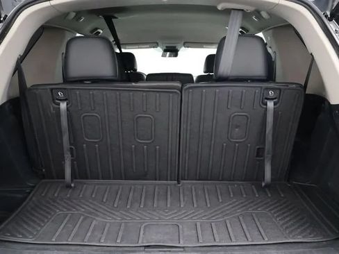 Used 2025 Honda Pilot EX-L image 13