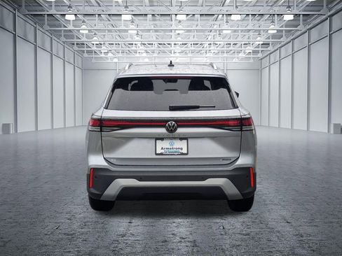 New 2026 Volkswagen Tiguan SE image 4