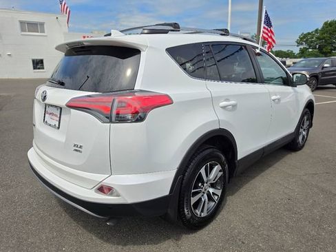 Used 2017 Toyota RAV4 XLE AWD/4WD image 7