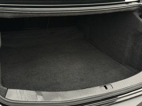 Used 2013 Cadillac XTS Luxury FWD image 27