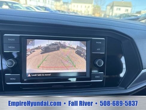Used 2024 Volkswagen Jetta SE FWD image 23