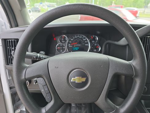 Used 2024 Chevrolet Express 2500 w/ Driver Convenience Package RWD image 16