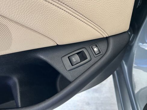 Used 2018 BMW 530e xDrive image 37