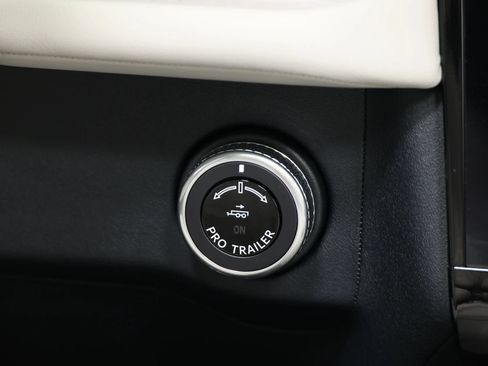 Used 2025 Lincoln Navigator Reserve AWD/4WD image 36