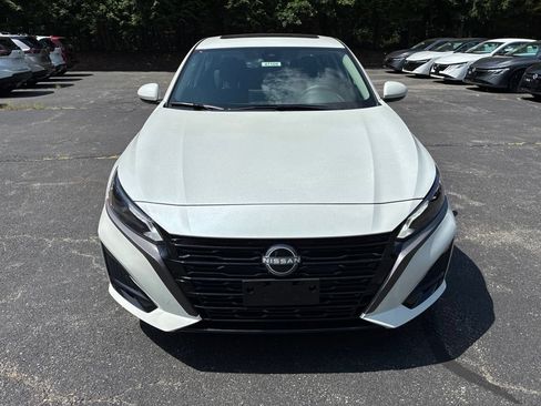 New 2026 Nissan Altima 2.5 SV w/ SV Special Edition Package AWD/4WD image 2
