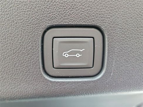 New 2026 Buick Enclave Preferred w/ Power Package FWD image 9