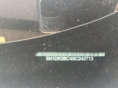 Used 2025 Nissan Pathfinder SV AWD/4WD image 25