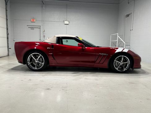 Used 2010 Chevrolet Corvette Grand Sport w/ Preferred Equipment Group image 2
