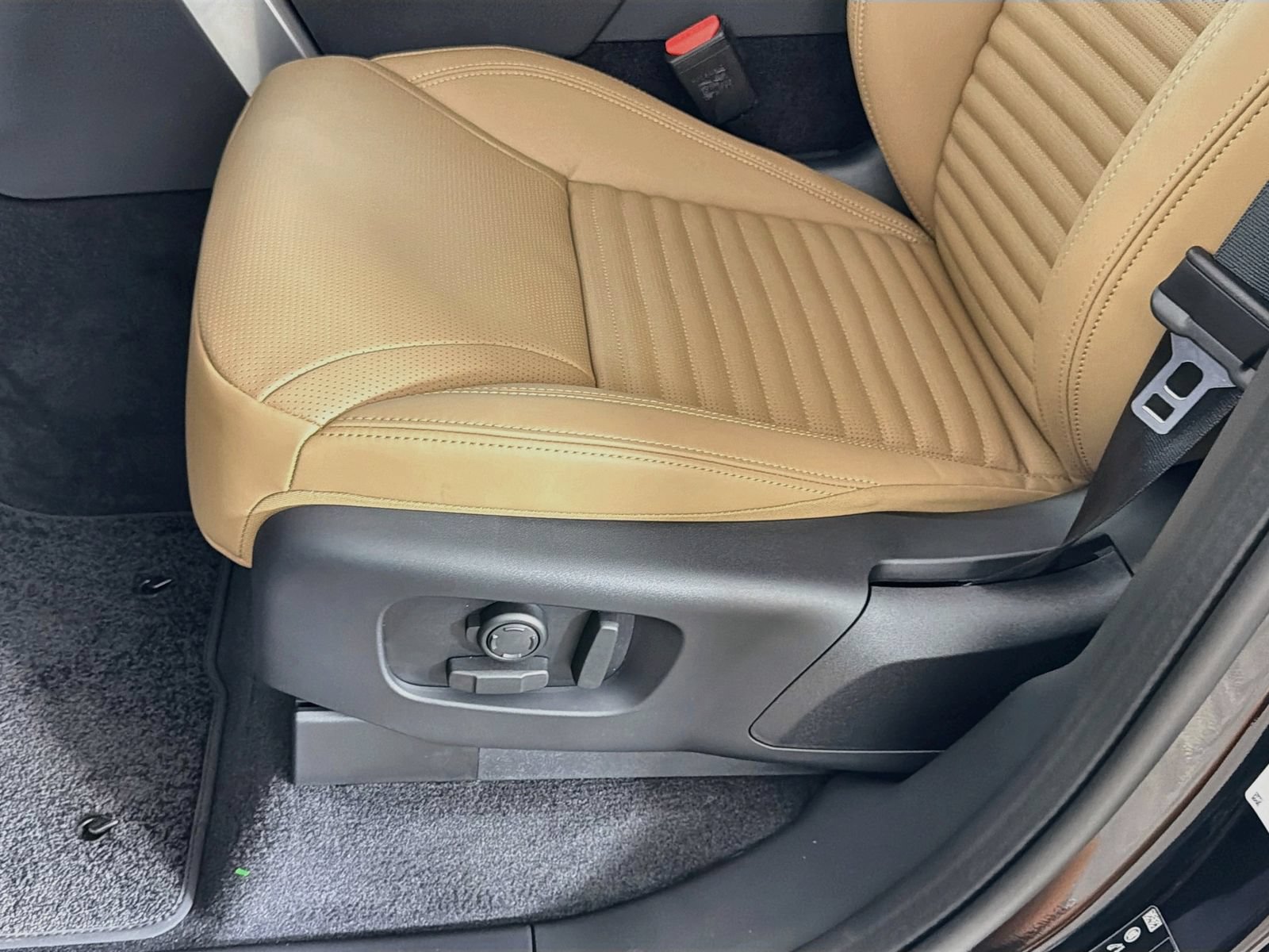 New 2026 Land Rover Discovery Dynamic SE AWD/4WD image 24