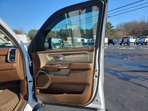 Used 2020 RAM 1500 Laramie image 24