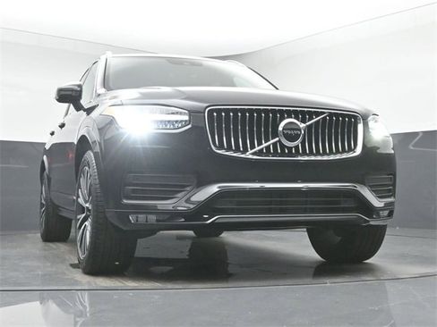 Used 2022 Volvo XC90 T6 Momentum image 39
