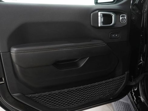 Used 2021 Jeep Wrangler Unlimited Sahara w/ Cold Weather Group image 16