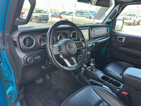 Used 2020 Jeep Wrangler Unlimited Sahara w/ Advanced Safety Group image 12