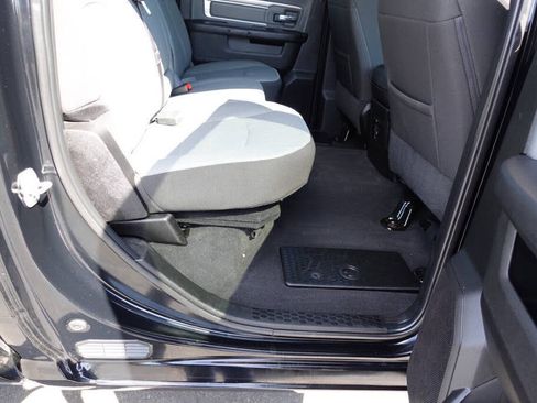 Used 2023 RAM 1500 Classic SLT w/ Electronics Convenience Group AWD/4WD image 31