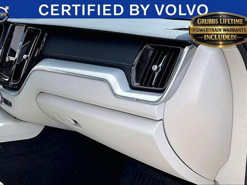 Used 2025 Volvo XC60 B5 Ultra AWD/4WD image 19