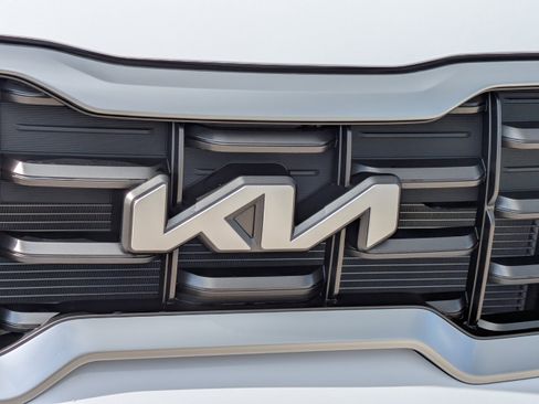 New 2025 Kia Telluride S image 13