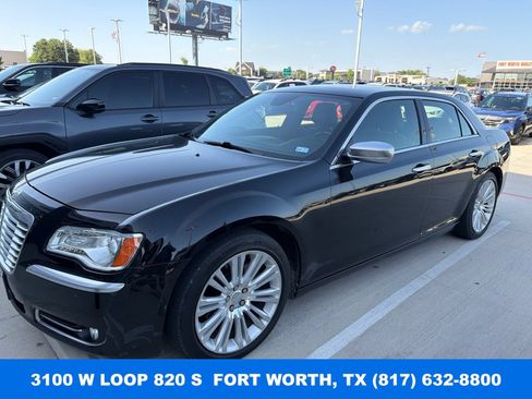 Used 2012 Chrysler 300 C Luxury Series RWD image 1