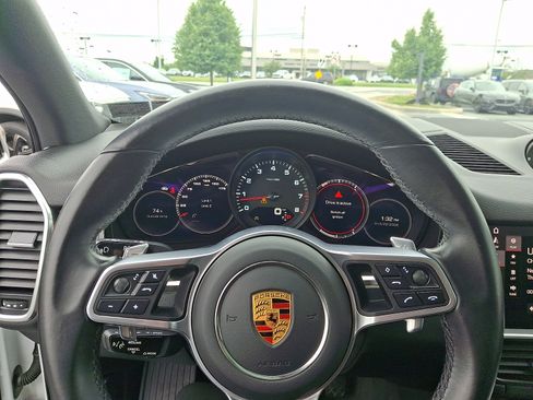 Used 2021 Porsche Cayenne AWD/4WD image 20