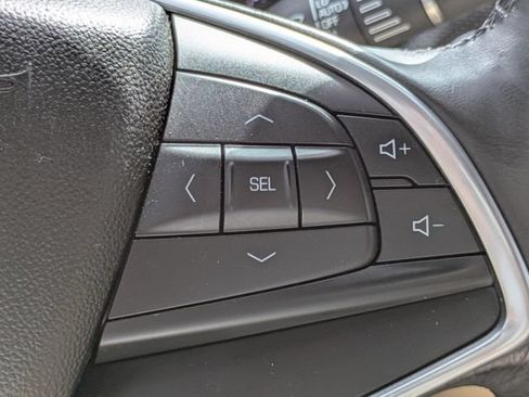 Used 2018 Cadillac XT5 Luxury w/ Driver Awareness Package FWD image 27