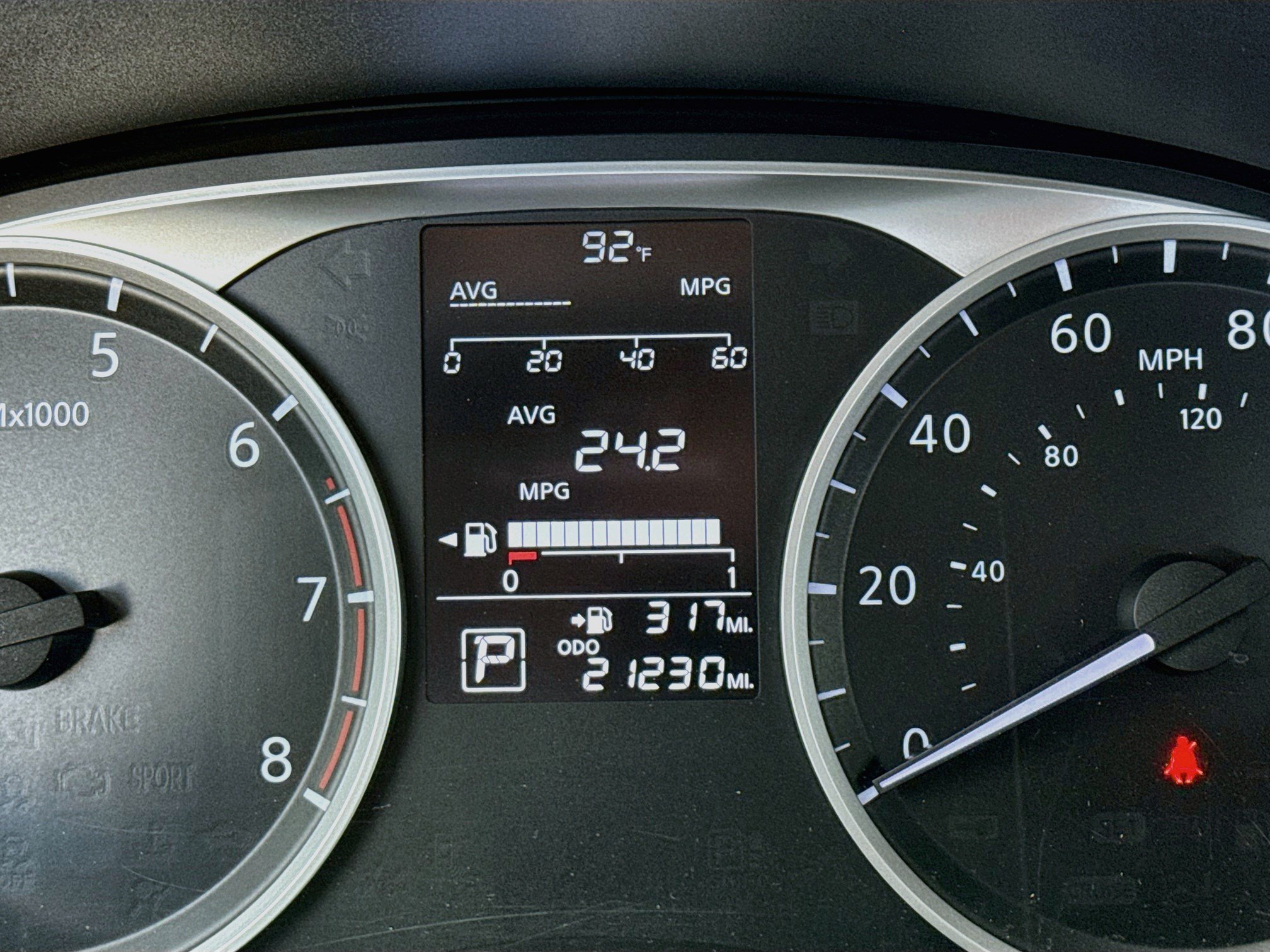 Used 2021 Nissan Versa S FWD image 8