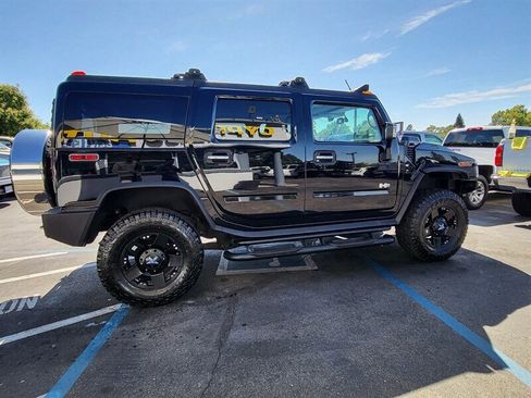 Used 2003 HUMMER H2 w/ Preferred Equipment Group image 5