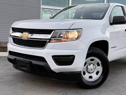 Used 2017 Chevrolet Colorado W/T w/ WT Convenience Package RWD image 2