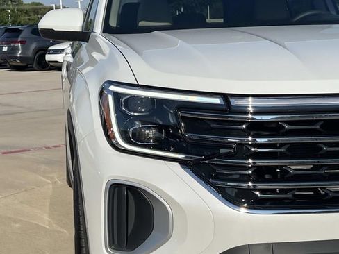 New 2026 Volkswagen Atlas SEL image 7