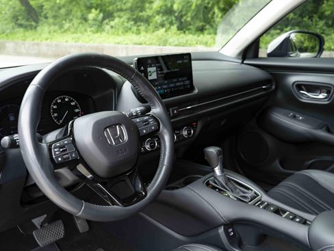 Used 2024 Honda HR-V EX-L image 16