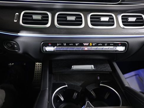 Used 2026 Mercedes-Benz GLS 450 4MATIC image 23