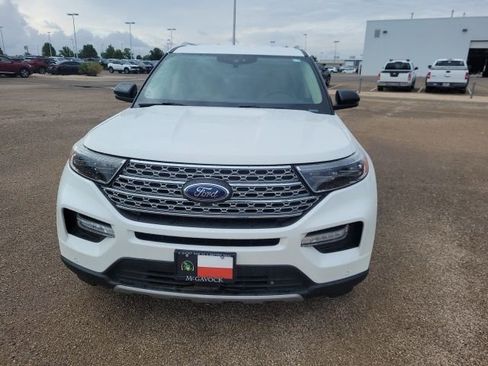 Used 2020 Ford Explorer Limited w/ Class III Trailer Tow Package AWD/4WD image 3