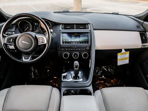 Used 2019 Jaguar E-PACE S image 16