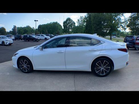 Certified 2025 Lexus ES 300h w/ Premium Package FWD image 5