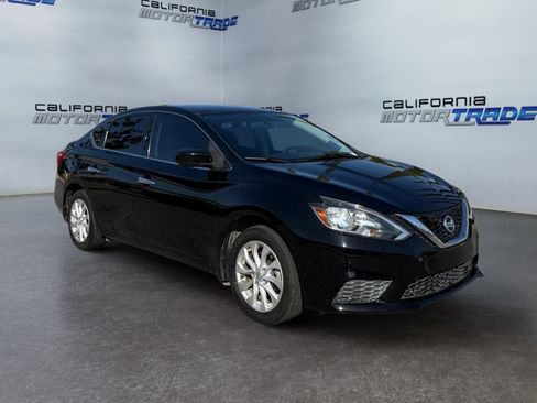 Used 2019 Nissan Sentra SV image 3