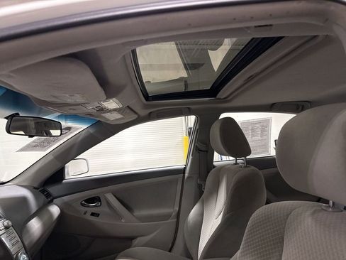 Used 2009 Toyota Camry LE FWD image 18