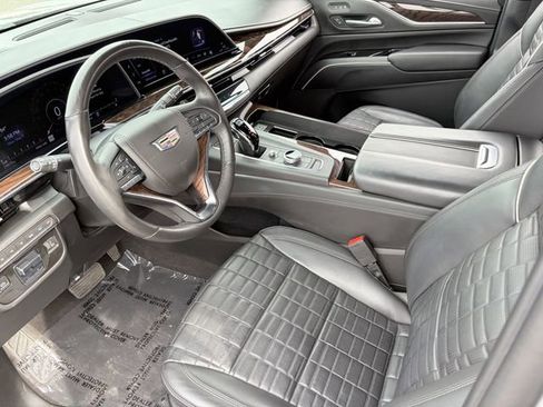 Used 2023 Cadillac Escalade Sport Platinum w/ LPO, ONYX Package AWD/4WD image 5