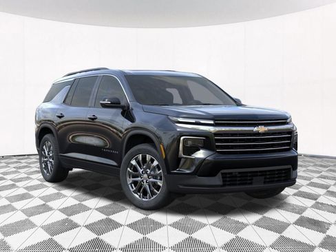 New 2026 Chevrolet Traverse LT w/ Sun and Wheel Package AWD/4WD image 12
