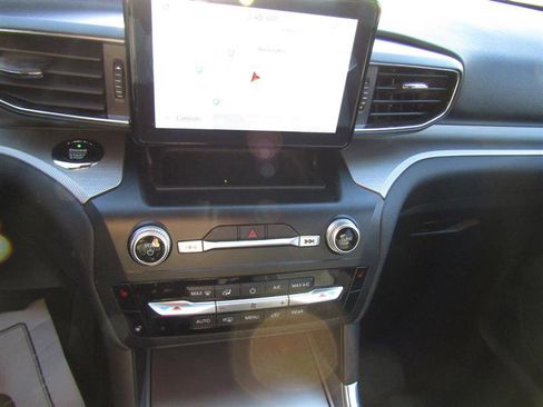 Used 2020 Ford Explorer XLT w/ Equipment Group 202A image 22