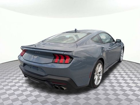 Used 2025 Ford Mustang GT Premium image 3