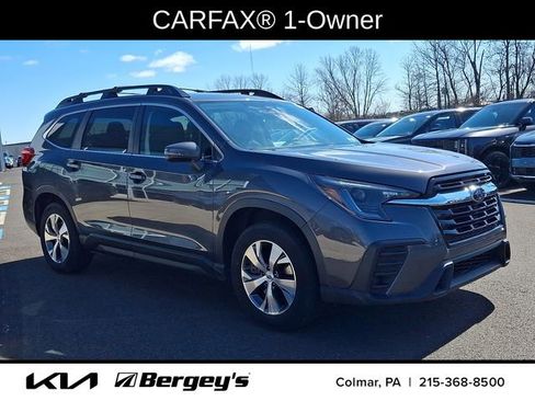 Used 2023 Subaru Ascent Premium w/ Convenience Package image 3