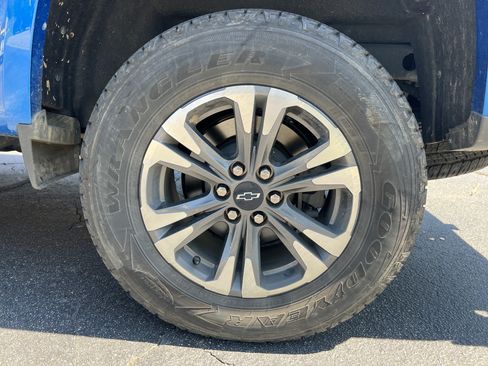 Used 2022 Chevrolet Colorado Z71 AWD/4WD image 12