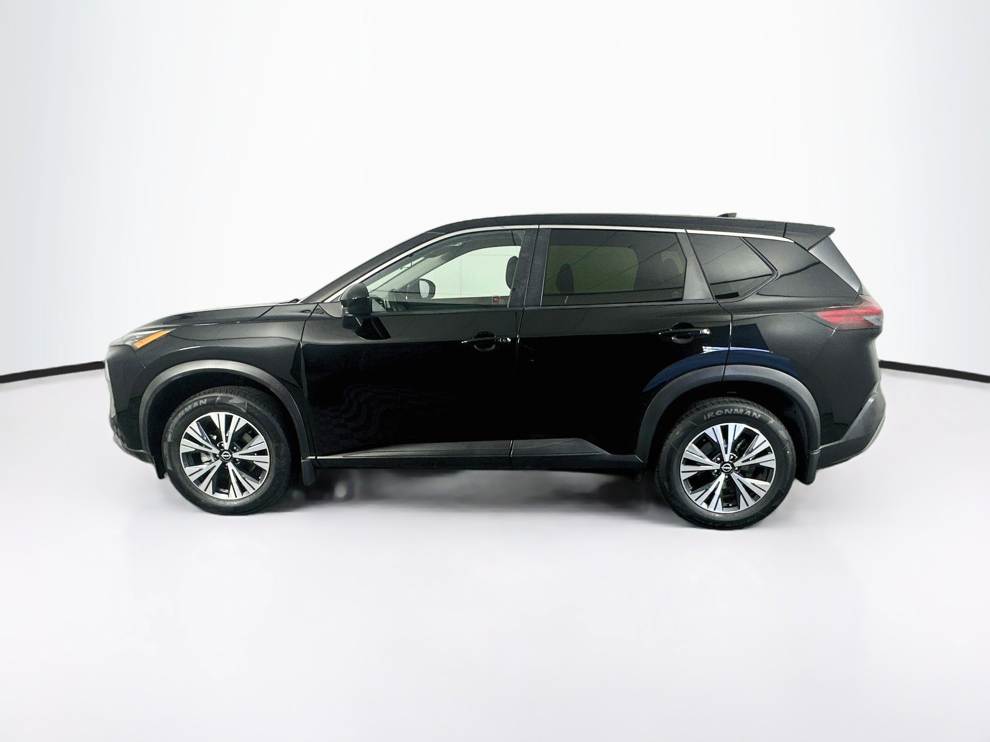 Used 2023 Nissan Rogue SV FWD image 4