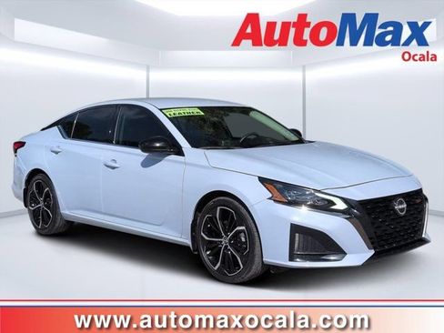 Used 2024 Nissan Altima 2.5 SR FWD image 1