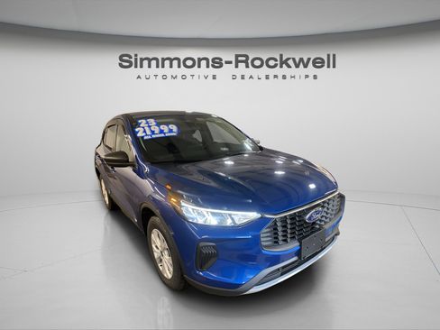 Used 2023 Ford Escape Active image 3